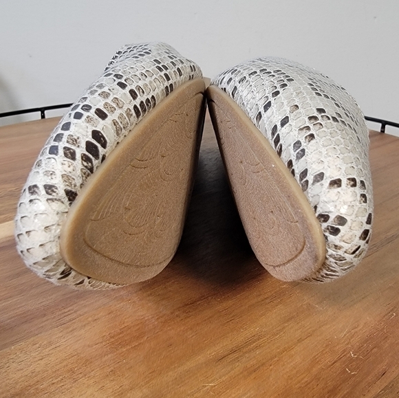 Jellypop Donnica Snakeskin Print Pointed Toe Ballet Flats Size 9 - Picture 10 of 17